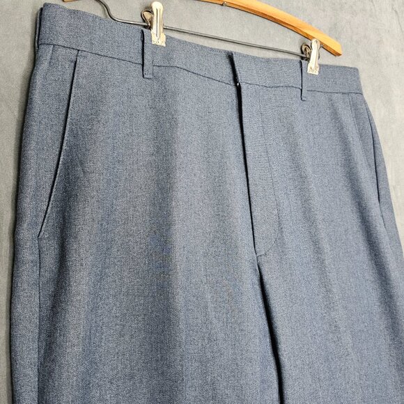 VINTAGE Levi's Pants Men's 36" Grey Action Slacks Polyester Straight Pants A3-27 - Picture 2 of 5